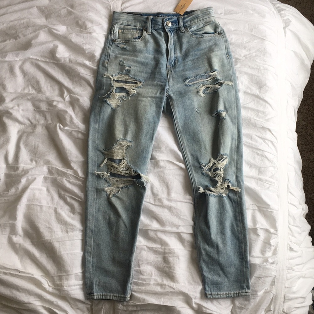 American eagle “mom jeans”